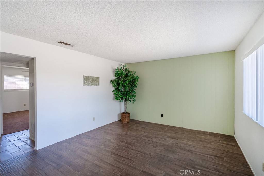 Hemet, CA 92545,2147 W Oakland AVE