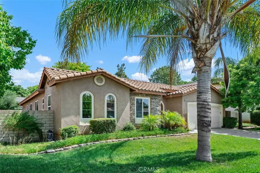 35051 Via Santa Catalina, Winchester, CA 92596