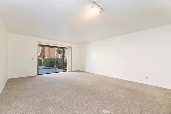 Irvine, CA 92618,282 Tangelo #336