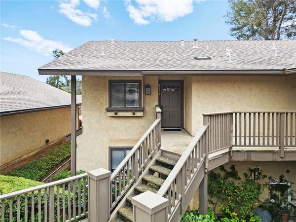 Fallbrook, CA 92028,4107 Cyprus Island CT