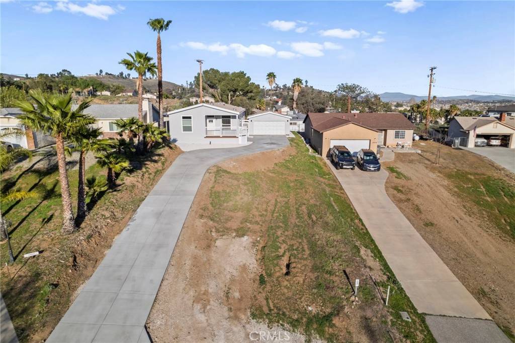 Menifee, CA 92587,29566 La Cresta DR