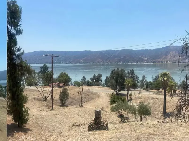34 Barkschat Dr, Lake Elsinore, CA 92530
