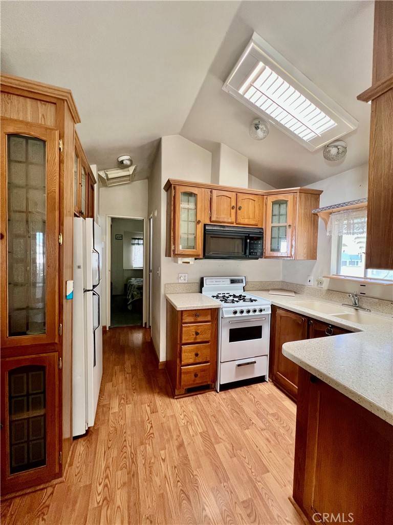 Hemet, CA 92545,1295 S Cawston AVE #496