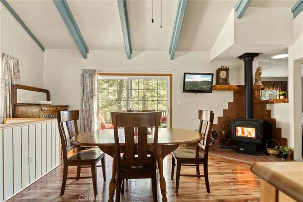 Twin Peaks, CA 92391,337 Lookout DR