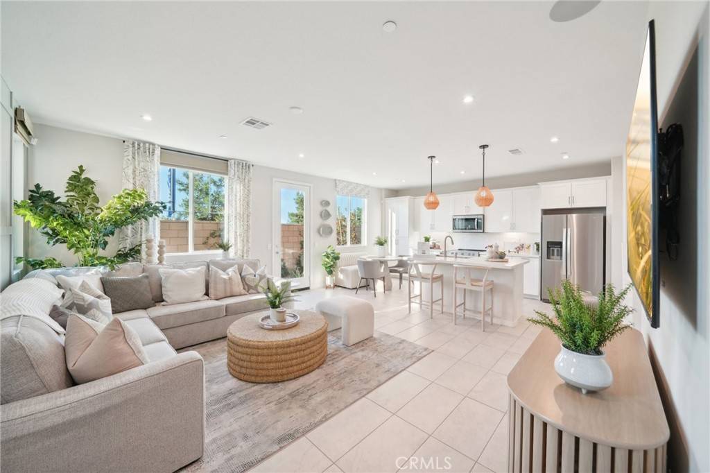 Fontana, CA 92336,16024 Esparza LN