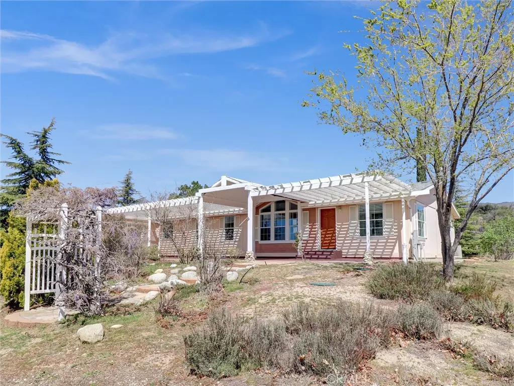 Anza, CA 92539,38680 Hill ST