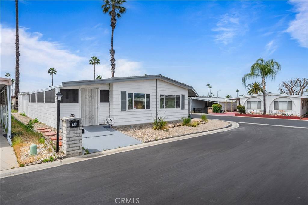 Hemet, CA 92545,601 N Kirby ST #33