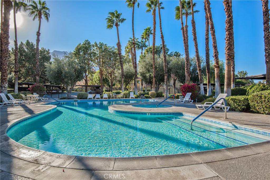 680 N Ashurst CT #I 204, Palm Springs, CA 92262