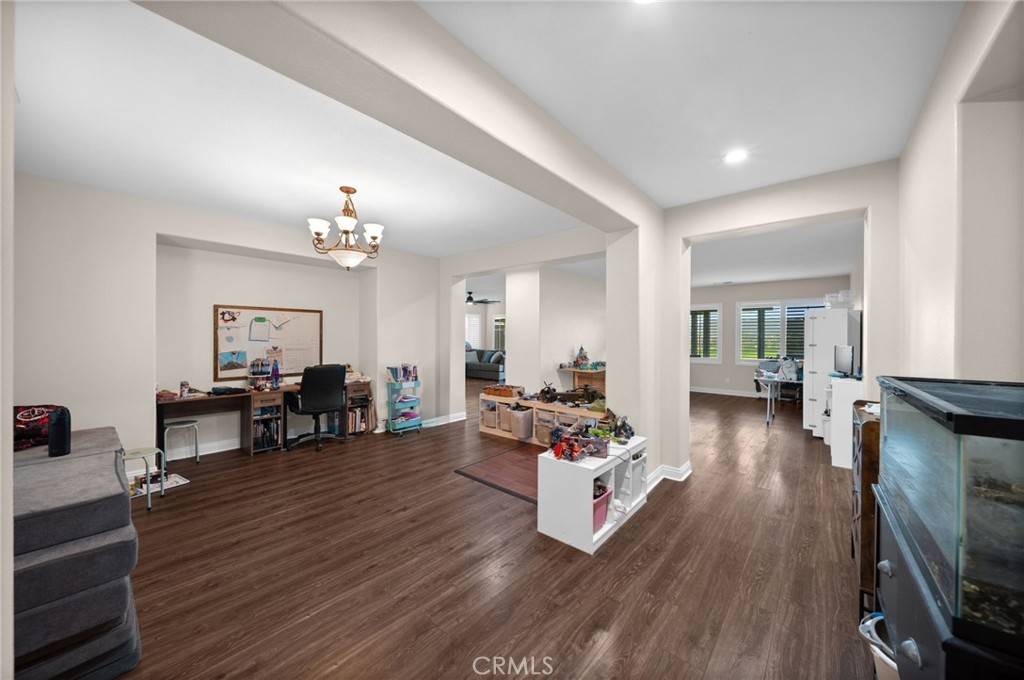 Wildomar, CA 92595,20536 Black Walnut CT
