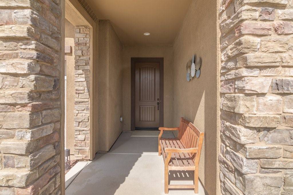Corona, CA 92883,11152 Fourleaf CT