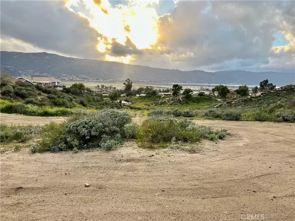 Wildomar, CA 92595,1 Sheri LN