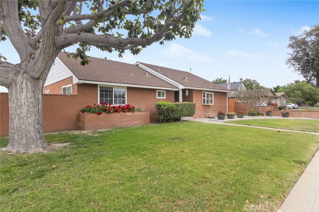 Fullerton, CA 92833,1219 W Orangethorpe AVE