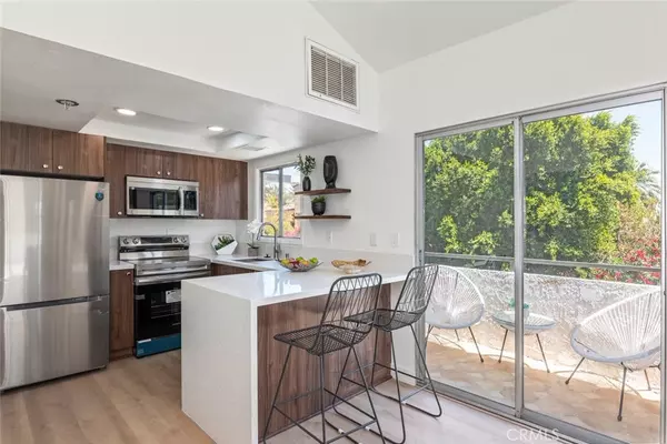 Palm Springs, CA 92262,280 S Avenida Caballeros #271
