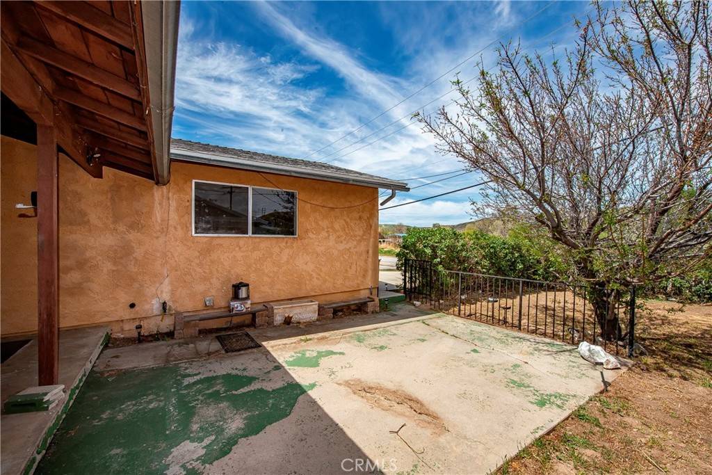 Lake Hughes, CA 93532,14306 Boxtree ST