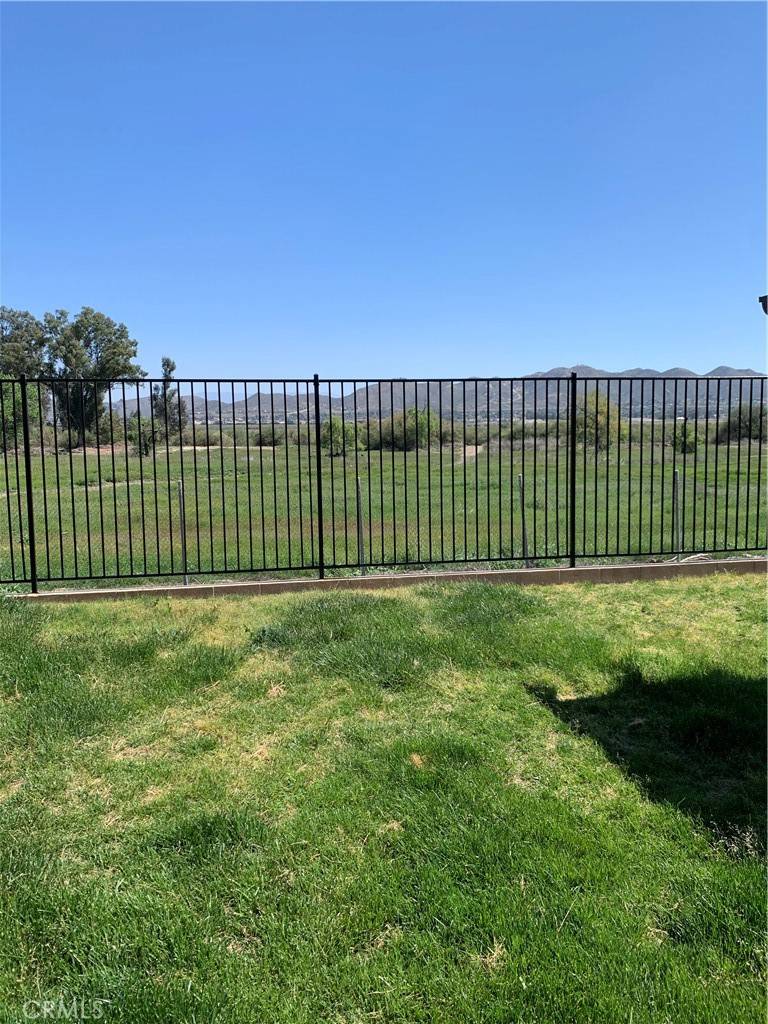 Lake Elsinore, CA 92530,18810 Oakview WAY
