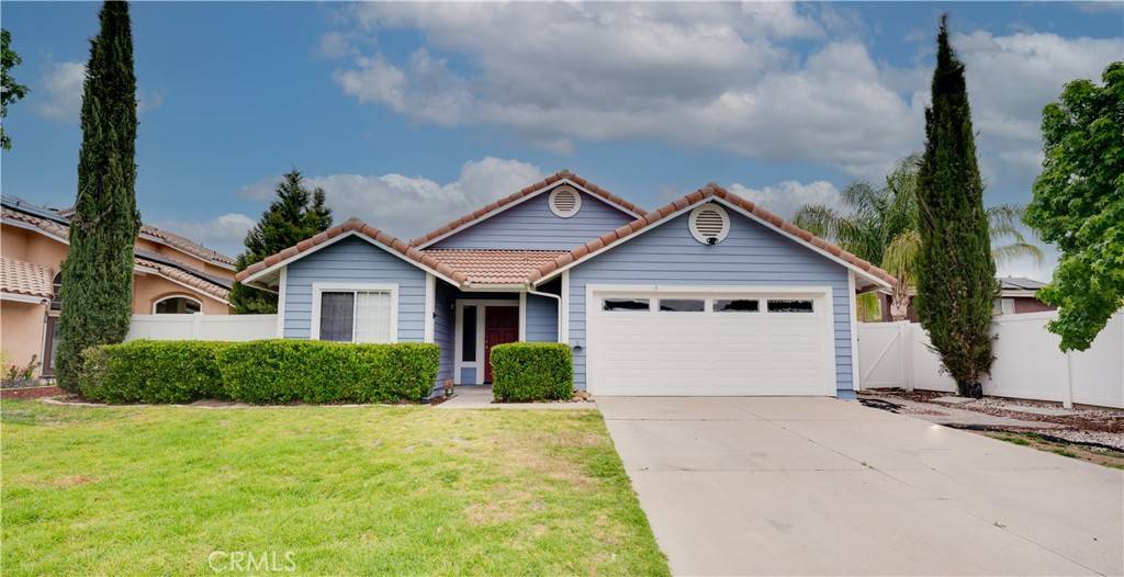 19450 Sweetwood LN, Lake Elsinore, CA 92530
