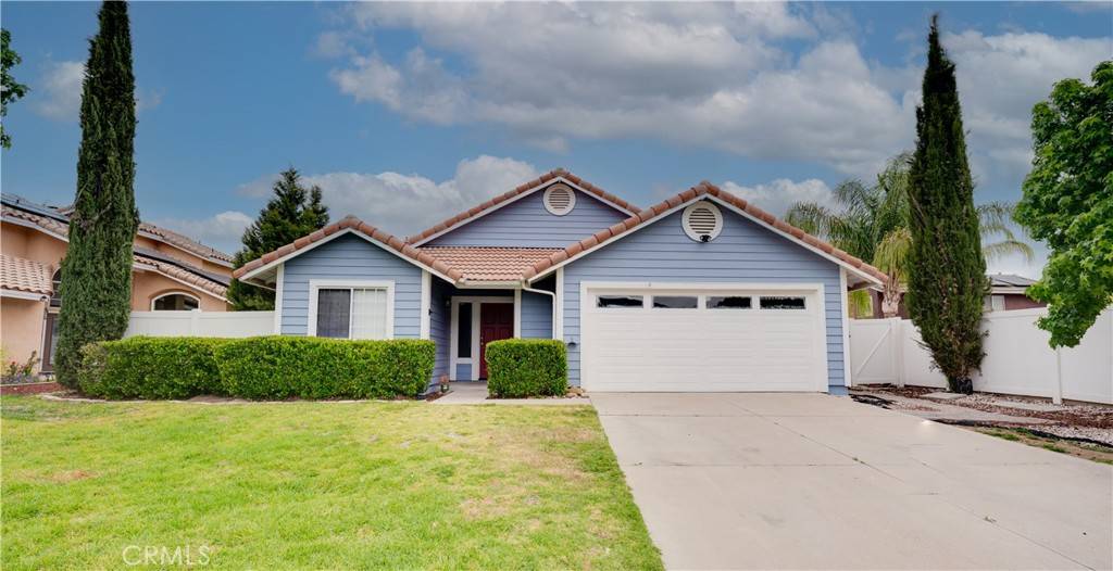 19450 Sweetwood LN, Lake Elsinore, CA 92530