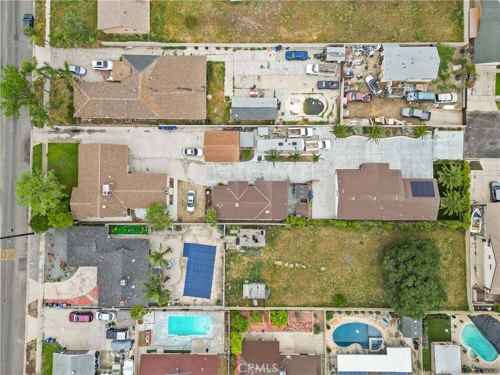 Fontana, CA 92335,9614 Cypress AVE