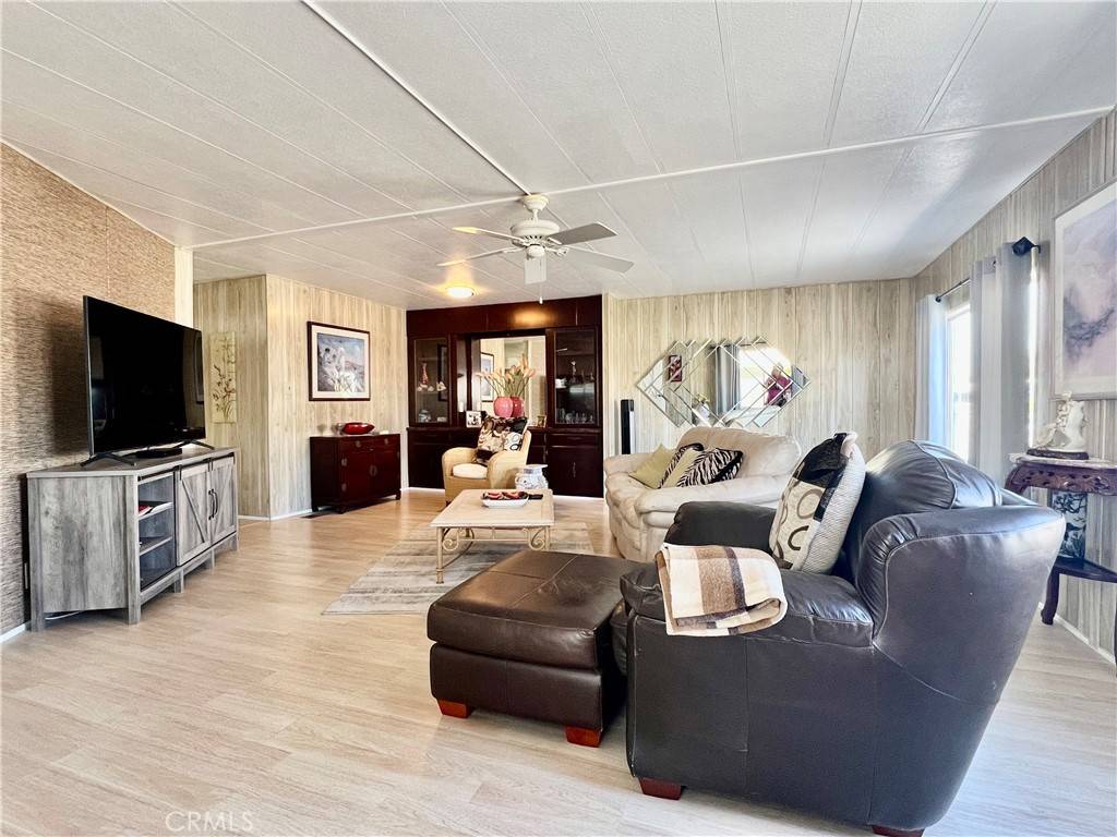 San Jacinto, CA 92583,1499 Old Mountain Ave #30