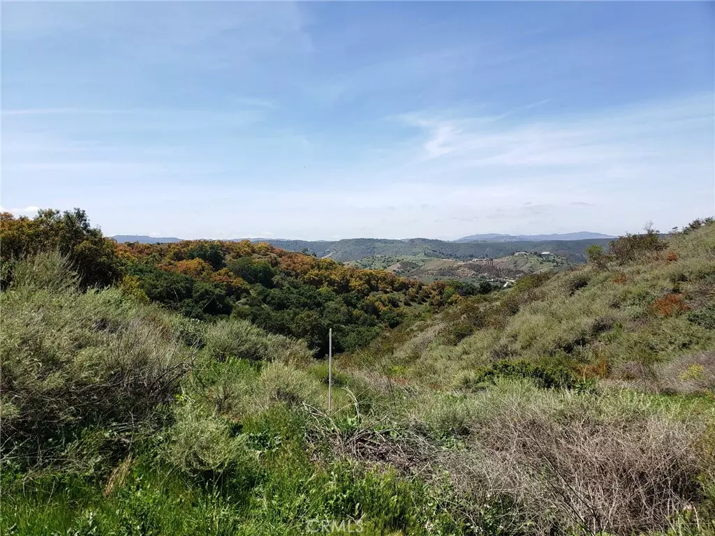 Temecula, CA 92590,8 La Cruz DR