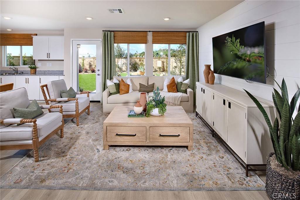 Jurupa Valley, CA 92509,8432 Peachwillow CT