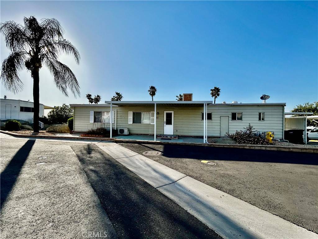 1536 S state st #61, Hemet, CA 92543