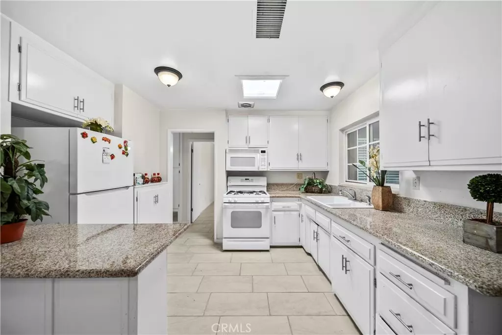 Hemet, CA 92543,820 S Alessandro ST