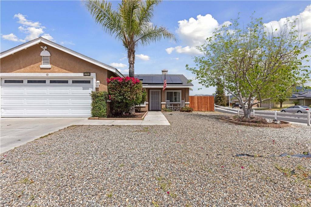 42994 Victorian DR, Hemet, CA 92544