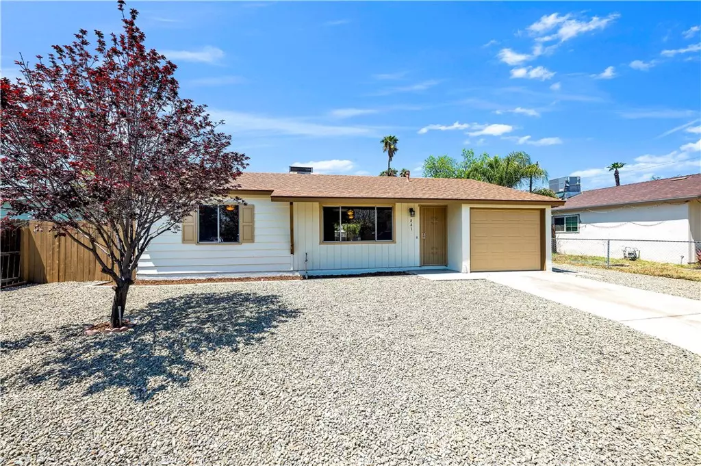 Hemet, CA 92543,841 S Harvard ST