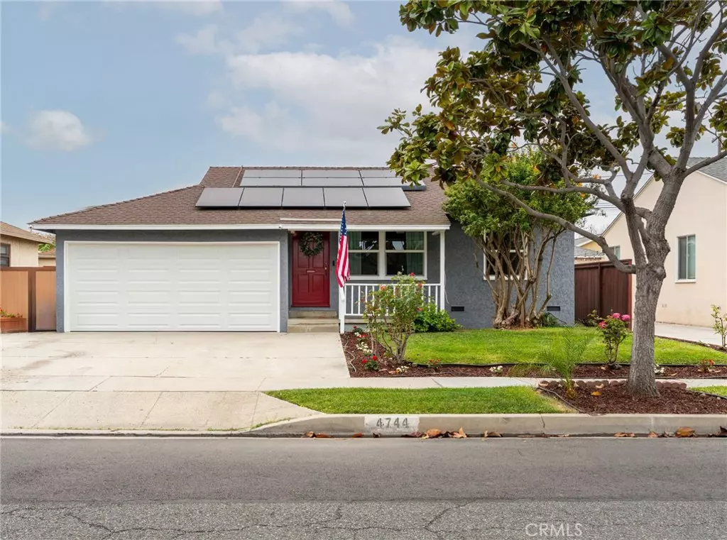 Lakewood, CA 90713,4744 Adenmoor AVE