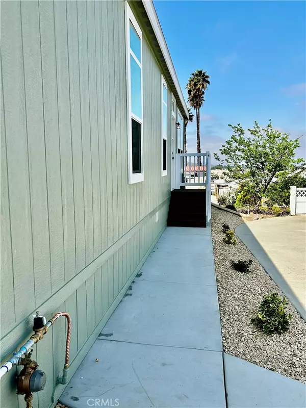 Hemet, CA 92543,1536 S State st #142
