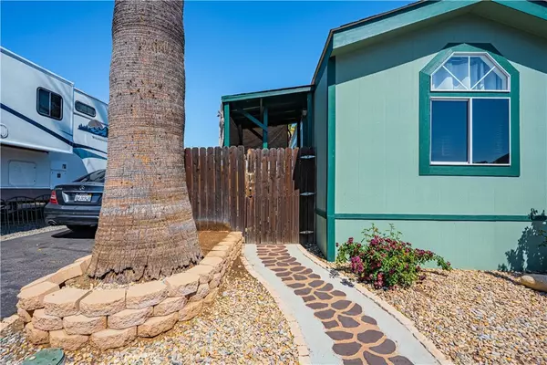 Lake Elsinore, CA 92530,15980 Grand Ave #T11