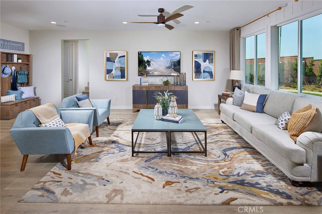 Highland, CA 92346,30967 Avenida Ramblas