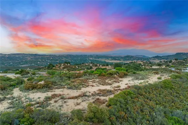 Murrieta, CA 92562,0 Hacienda DR
