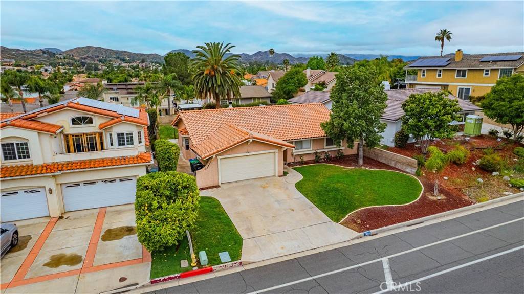23825 N Canyon Lake DR, Canyon Lake, CA 92587