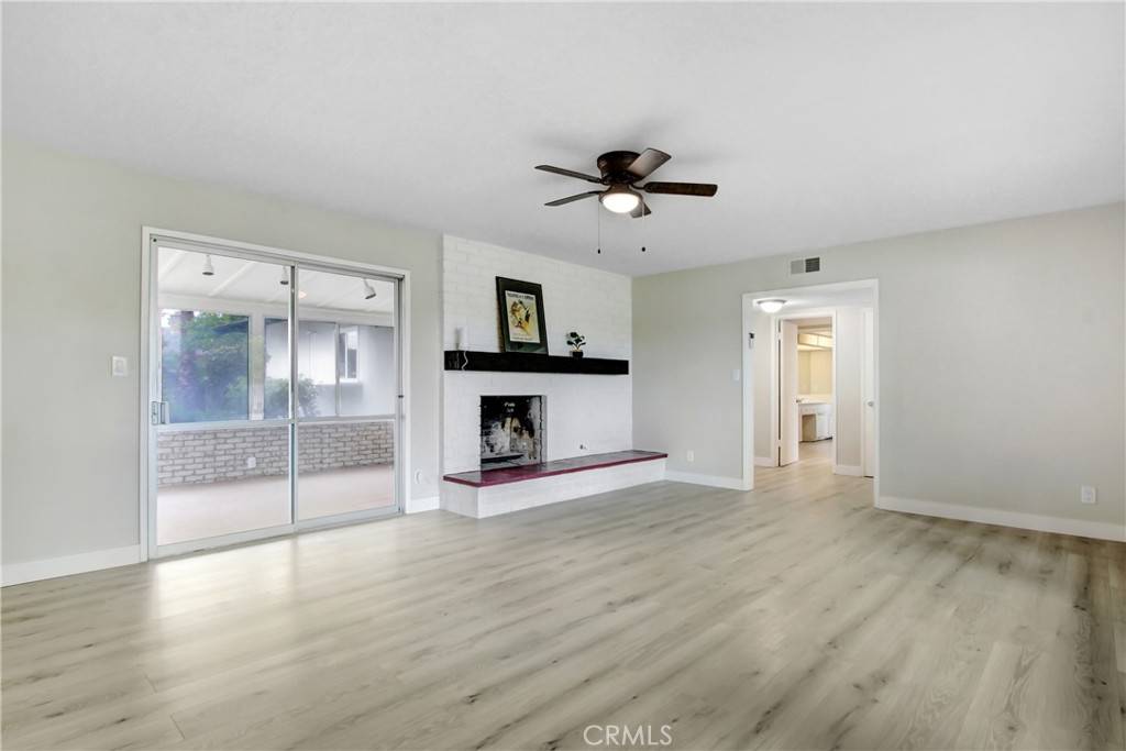 Hemet, CA 92544,26110 Hemet ST
