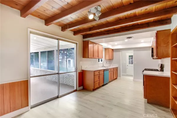 Hemet, CA 92544,26110 Hemet ST