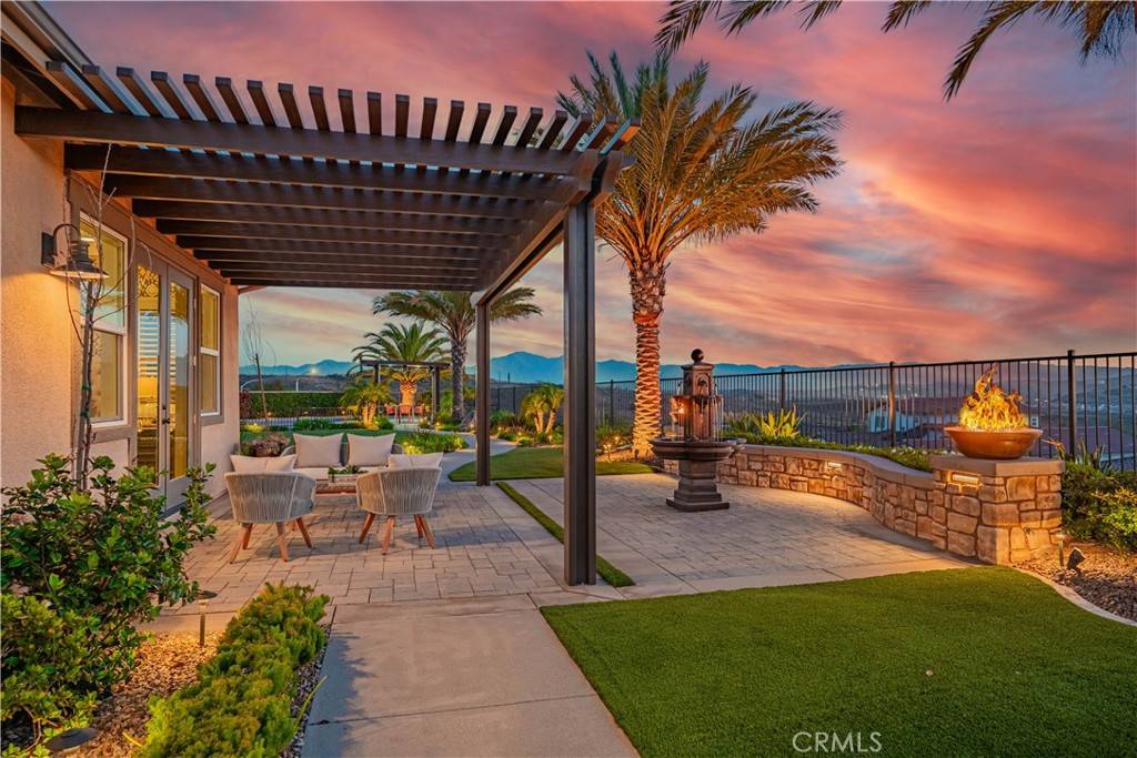 Riverside, CA 92503,17207 Compass DR
