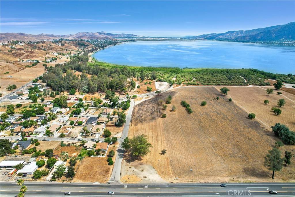 Lake Elsinore, CA 92530,0 Riverside DR