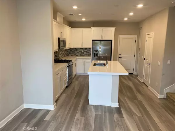 Vista, CA 92084,1101 Delpy View