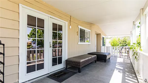 Anaheim, CA 92807,5815 E La Palma #286