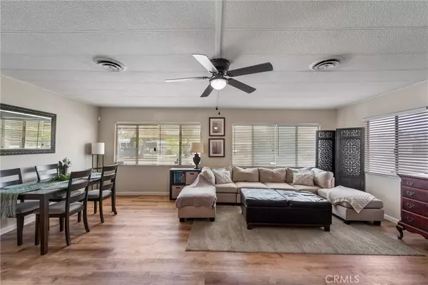 Hemet, CA 92543,853 S Palm AVE