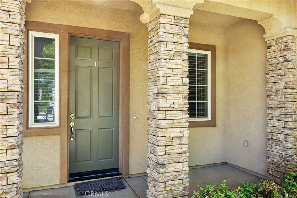 Beaumont, CA 92223,1704 Golden WAY