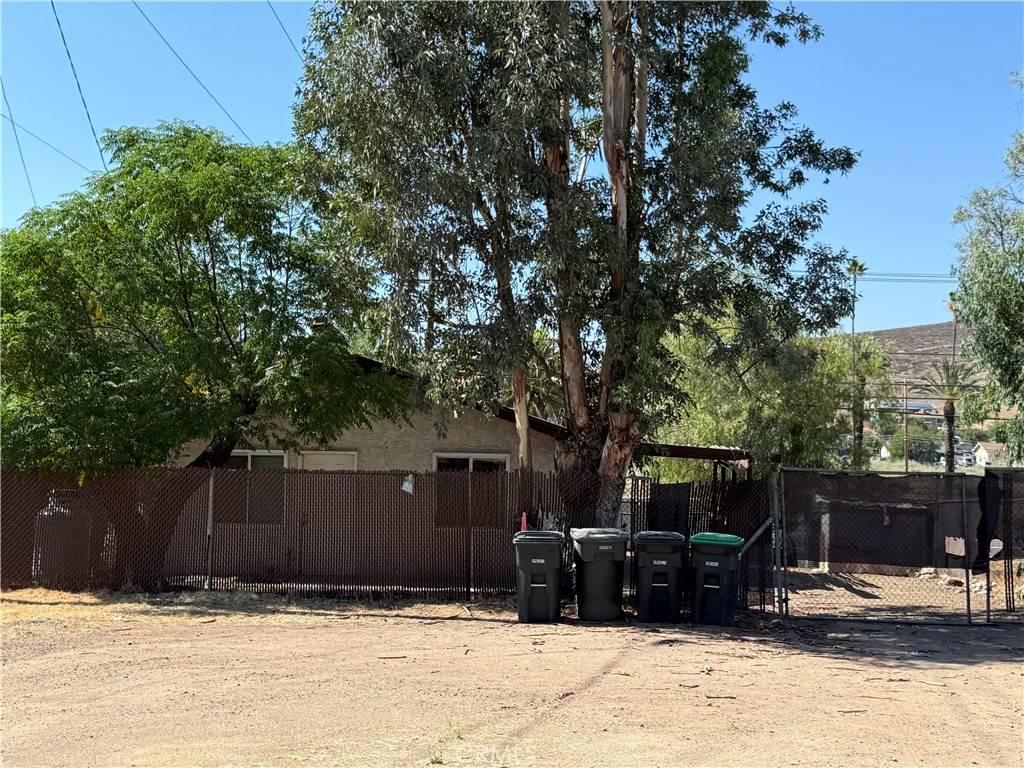 29960 Riverside DR, Lake Elsinore, CA 92530