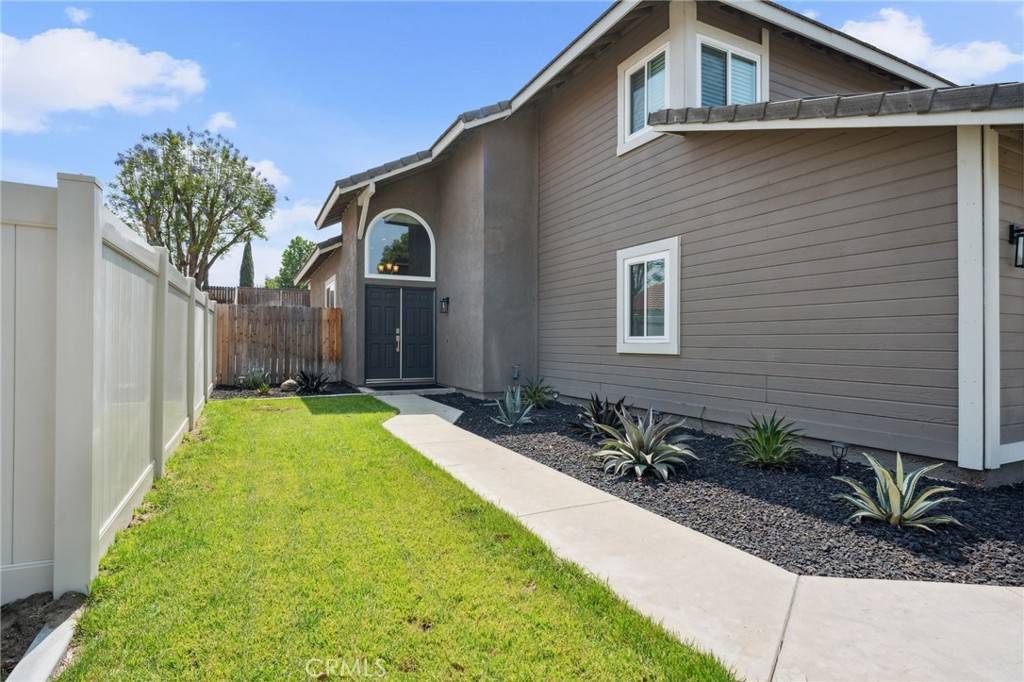 Redlands, CA 92374,1530 N Grove ST