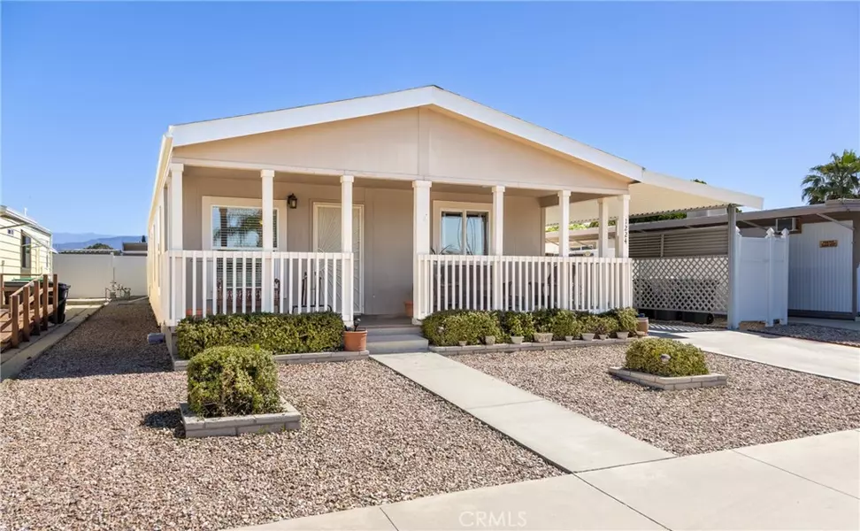 1224 W Johnston AVE, Hemet, CA 92543