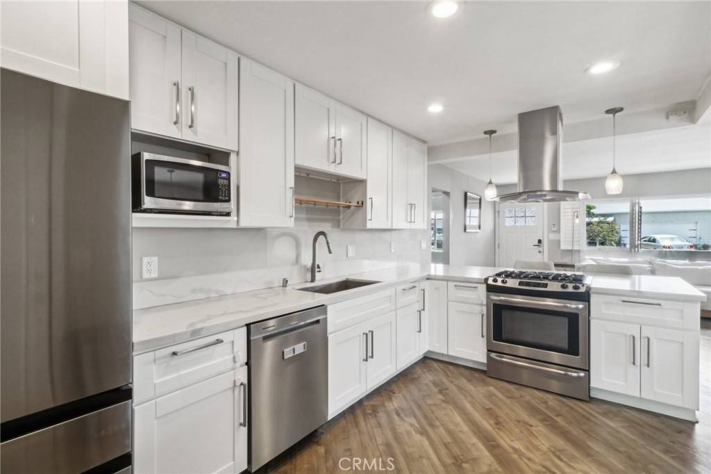 San Diego, CA 92115,4744 Austin DR