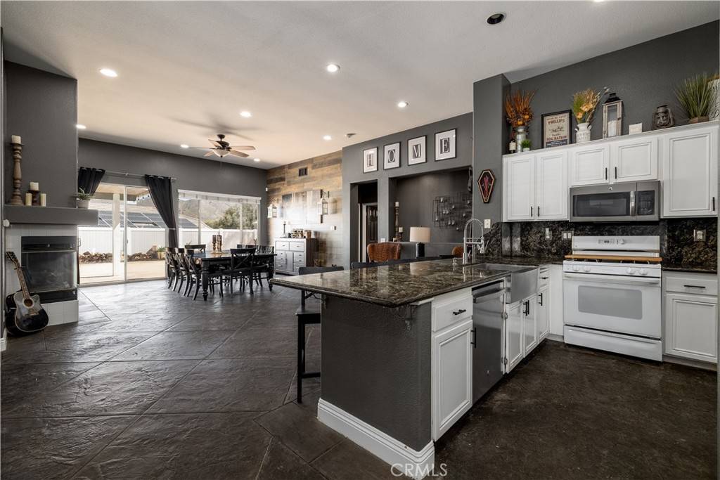 Corona, CA 92883,13946 Moqui WAY