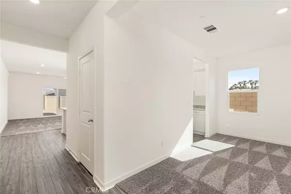 Indio, CA 92201,42485 Isla CT