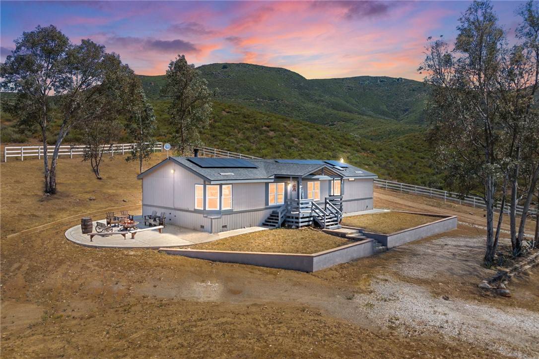 34150 Arthur Rd, Winchester, CA 92596